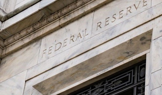 Giá vàng đứng im trong bối cảnh Cục Dự trữ Liên bang Mỹ chia rẽ