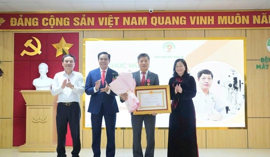 Tôn vinh tân Phó Giáo sư của ngành Y Nghệ An