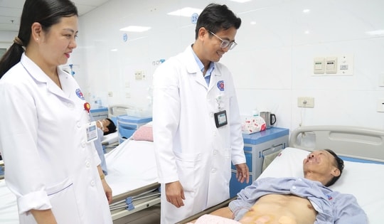 Thói quen uống quá nhiều rượu khiến người đàn ông phải phẫu thuật cắt dạ dày điều trị ung thư