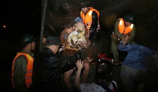 Hỗ trợ khẩn cấp 700 tỷ đồng cho Khánh Hòa, Lâm Đồng, Gia Lai, Đắk Lắk khắc phục hậu quả mưa lũ