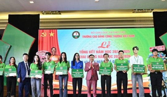 Trường Cao đẳng Công Thương Việt Nam khai giảng năm học mới tại TPHCM