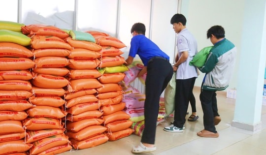 Buôn Ma Thuột chạy đua ‘tiếp sức’ cho người dân vùng lũ