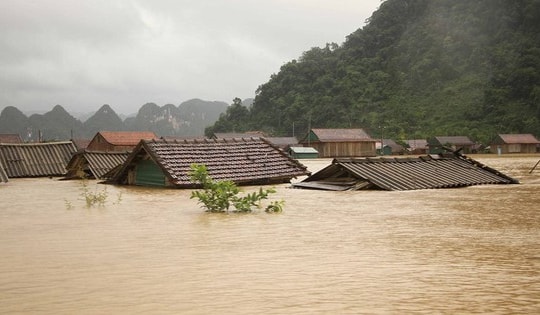 Thiệt hại về người tăng mạnh do mưa lũ đặc biệt lớn ở Trung Bộ