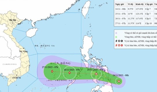 Biển Đông sắp đón bão số 15, miền Trung lại hứng mưa lớn