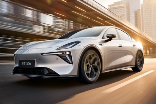 Dòng xe điện Trung Quốc đầu tiên có hệ thống treo dùng trên Ferrari