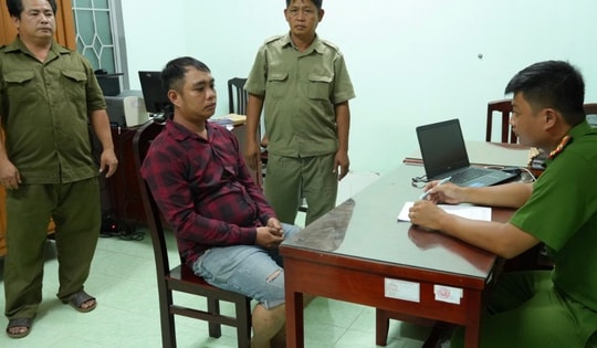 Sau khi đâm 'tình địch', chở bạn gái chạy trốn xuyên tỉnh