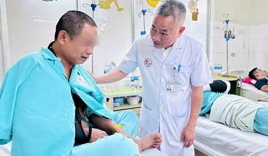 Chi trả kịp thời, đầy đủ các chế độ BHXH, BHTN, BHYT cho người dân vùng lũ