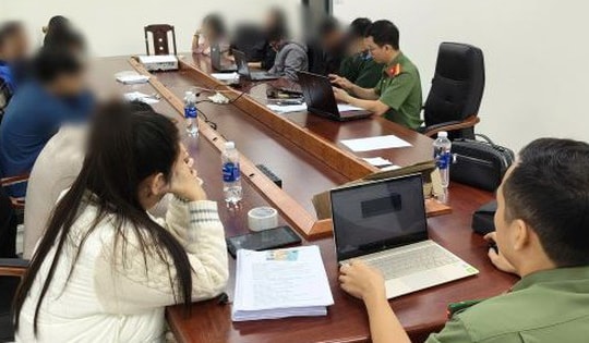 Bắt 14 đối tượng chiếm đoạt gần 90 tỷ đồng của hơn 8.000 nạn nhân qua dự án tiền ảo ‘ma’ TOSI