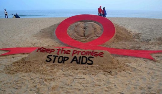 UNAIDS cảnh báo hàng triệu người mất quyền tiếp cận thuốc HIV