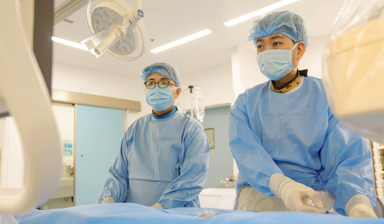 'Bít' mạch máu não bị rò, Bác sĩ FV cứu sống bệnh nhân đột quỵ nguy cấp
