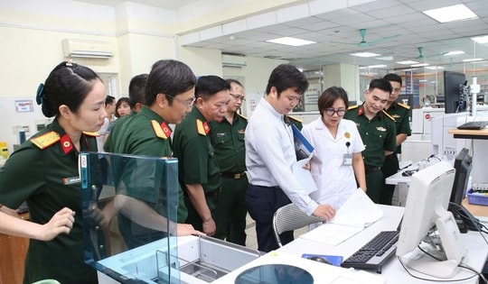 Viettel Solutions cùng ngành y tế viết câu chuyện 'số hóa vì con người'