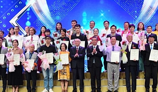 Trao Giải thưởng sáng tác, quảng bá, học tập, làm theo tư tưởng, đạo đức, phong cách Hồ Chí Minh vào đầu tháng 12