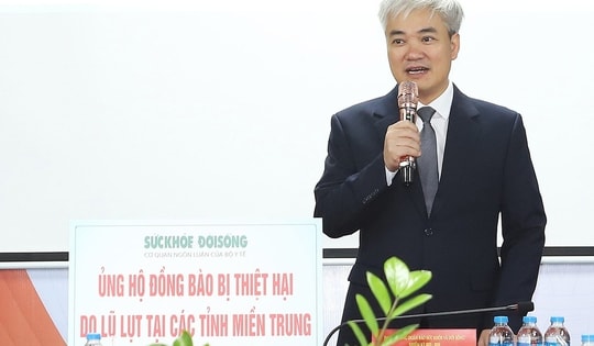 Báo Sức khỏe và Đời sống ủng hộ đồng bào vùng lũ miền Trung - Tây Nguyên