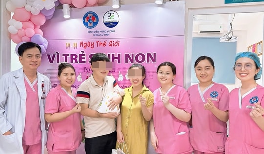 Kỳ tích nuôi sống bé sinh non 23 tuần, nặng 640g ở TPHCM