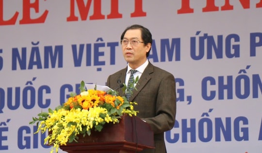 Ngành y tế giữ vai trò nòng cốt, vừa phòng ngừa, điều trị, vừa đồng hành với người nhiễm HIV