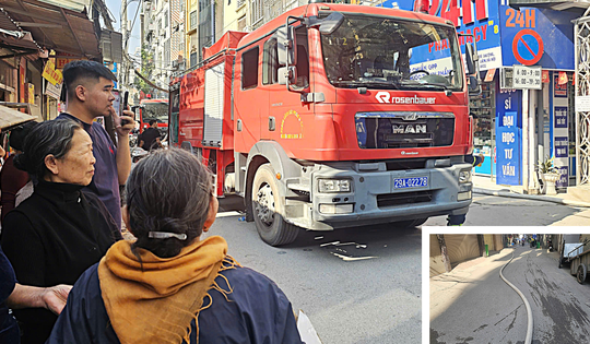 Hà Nội: Cháy nhà 8 tầng trong ngõ sâu, cảnh sát kéo vòi 250m để dập lửa