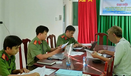 Công an làm việc với người đăng tin sai sự thật về bão lũ ở Đắk Lắk