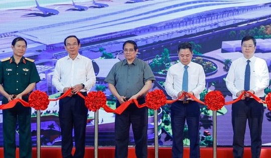 Thủ tướng yêu cầu khẩn trương chuẩn bị Lễ khánh thành, khởi công các dự án lớn chào mừng Đại hội XIV của Đảng