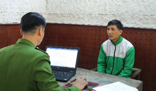 Đang xem cờ tướng, người đàn ông bị đâm gục