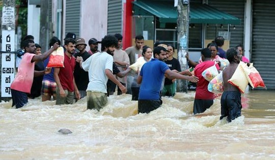 Hơn 1.140 người thiệt mạng vì lũ lụt ở Đông Nam Á và Nam Á