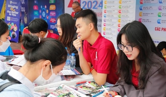 Bất ngờ bỏ tổ hợp xét tuyển truyền thống gây lo ngại, cơ sở đào tạo nói gì?