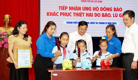 TPHCM tiếp nhận thêm 20 tỷ đồng ủng hộ bão lũ