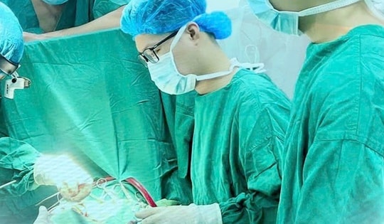 Cứu sống bé sơ sinh mắc tim bẩm sinh nặng