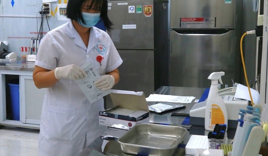 Thái Nguyên: Chuyện người 'gác cổng' thầm lặng ở Trung tâm Y tế Phú Lương