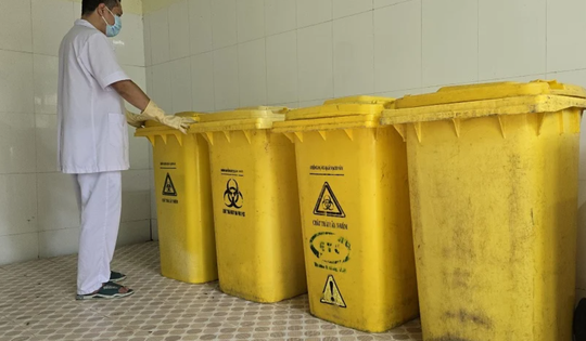 Xử lý rác thải y tế trong bệnh viện: Từ công nghệ vi sóng đến thay đổi thói quen nhỏ nhất
