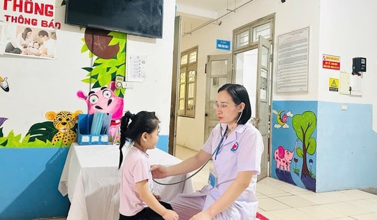 'Nhi khoa – hành trình yêu thương và thử thách' của BS CKI Lê Thị Hạnh