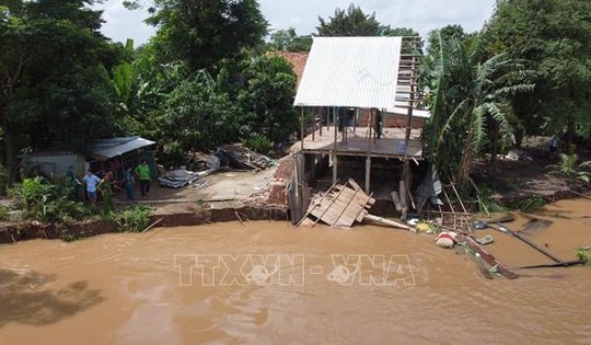 Đồng Tháp công bố tình huống khẩn cấp sạt lở bờ sông Tiền