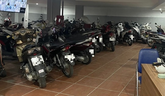 Cấm xe điện ở chung cư mini: Người bán xe, người chuyển trọ vì… không biết để đâu