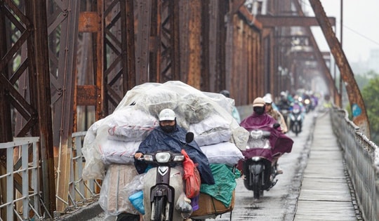 Không khí lạnh tiếp tục tăng cường, miền Bắc trời rét, miền Trung vẫn còn mưa lớn