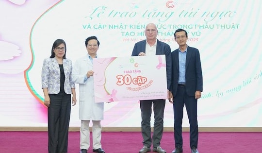 Tái tạo 'vòng 1' giúp người bệnh ung thư vú vượt qua mặc cảm