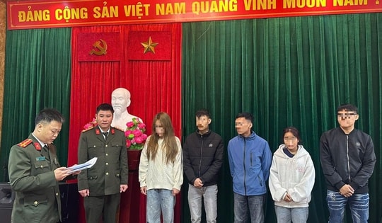 Khởi tố 5 đối tượng mua bán, thu thập trái phép thông tin tài khoản ngân hàng