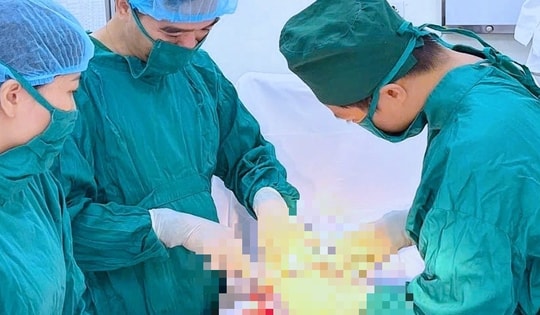 Ca mổ trong đêm khuya cứu sống sản phụ chửa ngoài tử cung vỡ, trụy mạch