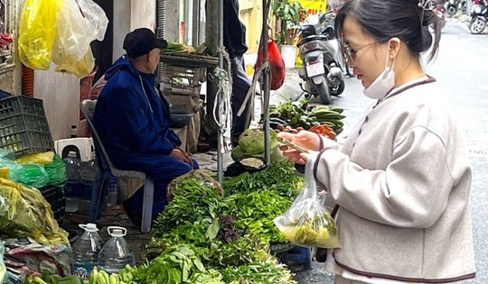 Giá thực phẩm tăng mạnh kéo chỉ số giá tiêu dùng tháng 11 tăng 0,45%