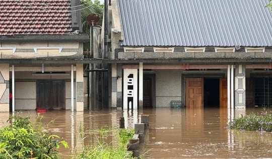 Lâm Đồng hỗ trợ 120 triệu đồng cho hộ gia đình có nhà bị sập, đổ do mưa lũ