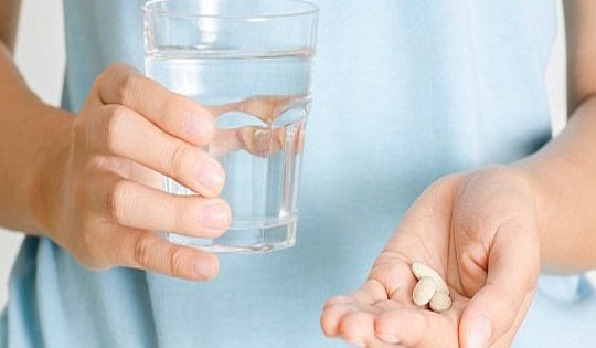 Uống bao nhiêu canxi cũng vô ích nếu cơ thể thiếu 2 chất dinh dưỡng quan trọng này