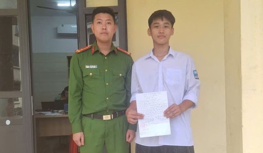 Hành động bất ngờ của nam sinh THPT sau khi nhận hơn 30 triệu qua tài khoản từ người lạ