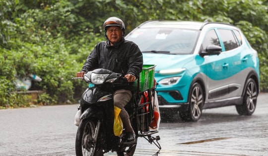 Miền Bắc trời rét, miền Trung mưa to cục bộ