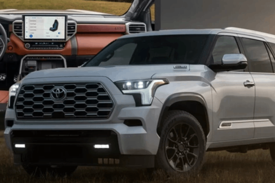 Bảng giá ô tô Toyota mới nhất tháng 12/2025