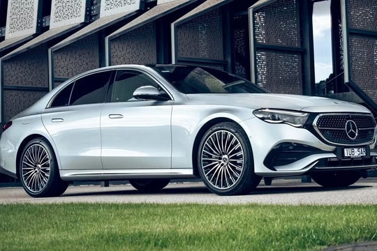 Bảng giá ô tô Mercedes mới nhất tháng 12/2025