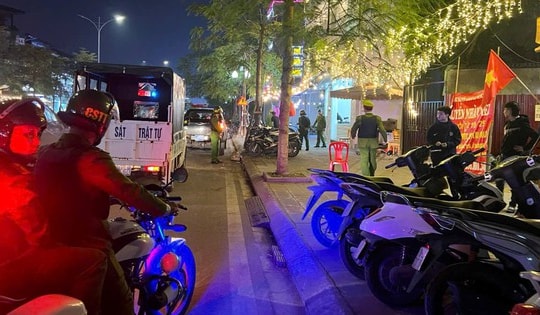 Bị kiểm tra nồng độ cồn, nam thanh niên tông xe máy vào CSGT