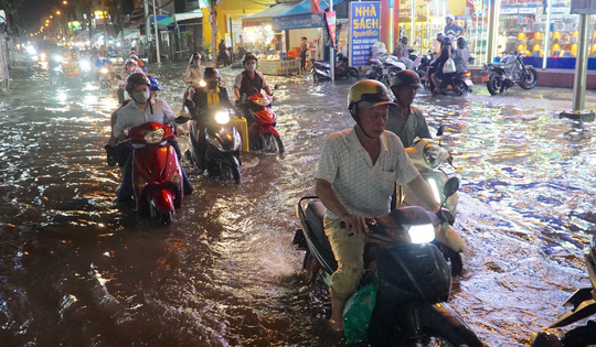 Áp thấp nhiệt đới đã tan trước khi vào Biển Đông, ven biển Bắc Bộ xuất hiện triều cường rất cao