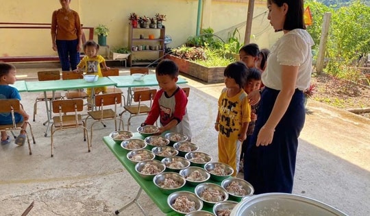 Nhiều trường học chưa nhận được kinh phí hỗ trợ bữa ăn từ dự án 'Nuôi em Nghệ An'