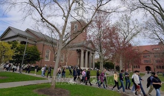 Mỹ thu hồi gấp đôi số thị thực so với năm ngoái