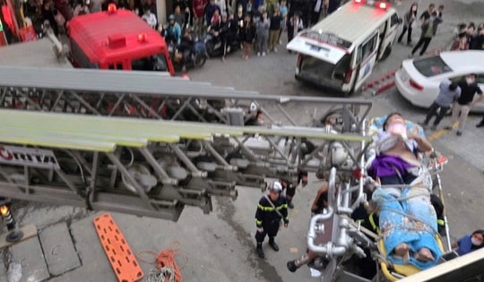 Rơi từ tầng cao chung cư xuống mái tôn, cháu bé thoát chết 'kỳ diệu'