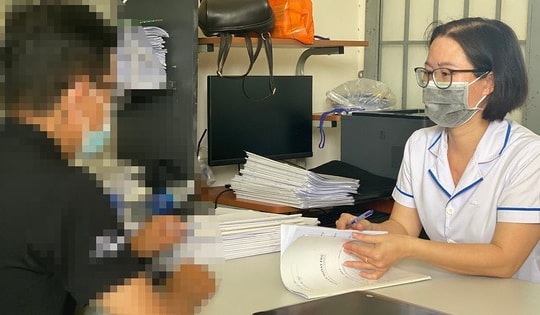 Giải Báo chí về HIV/AIDS: Tôn vinh những 'người giữ lửa' thầm lặng