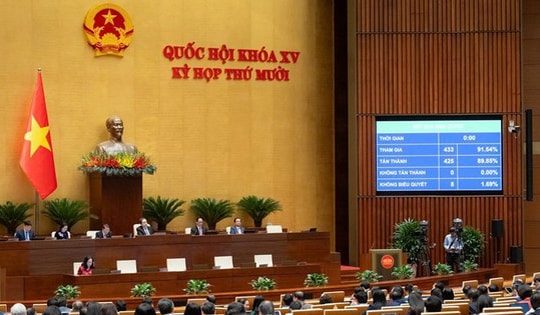 Quốc hội thống nhất bỏ quy định lắp ghế an toàn trẻ em ở taxi, xe khách